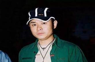 星空官网-
2002年的第一场雪 刀郎的两次消失 究竟为何才他竟如此撕心裂肺(图10)